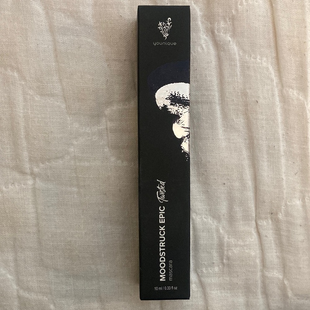 YOUNIQUE mascara